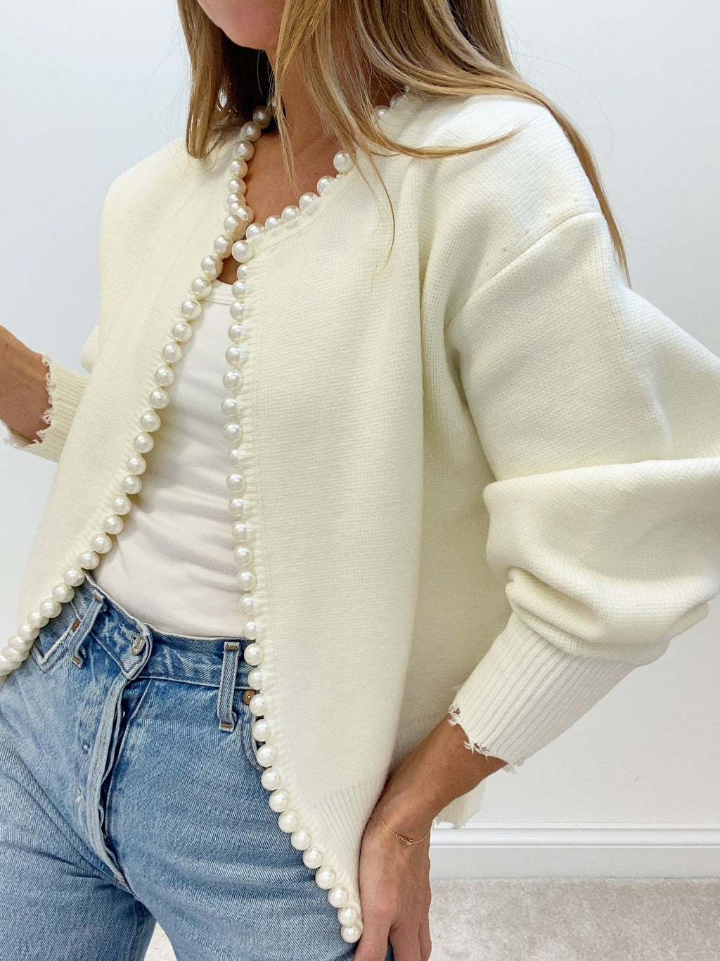 Pretty Edge Distressed Hem Cardigan