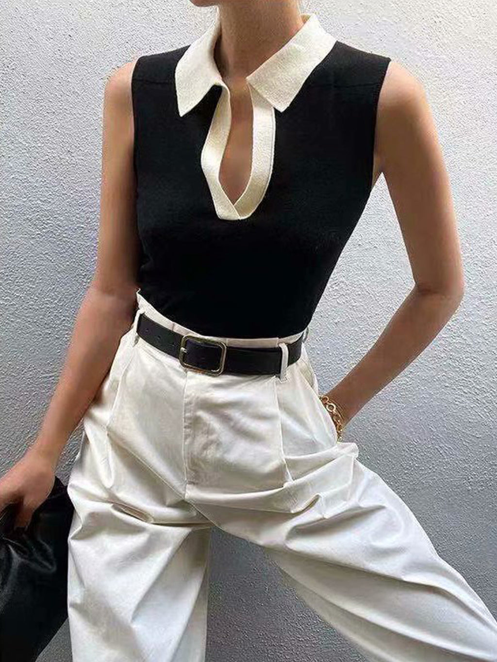 Classy Couture Contrast V-Neck Knit Sweater Vest