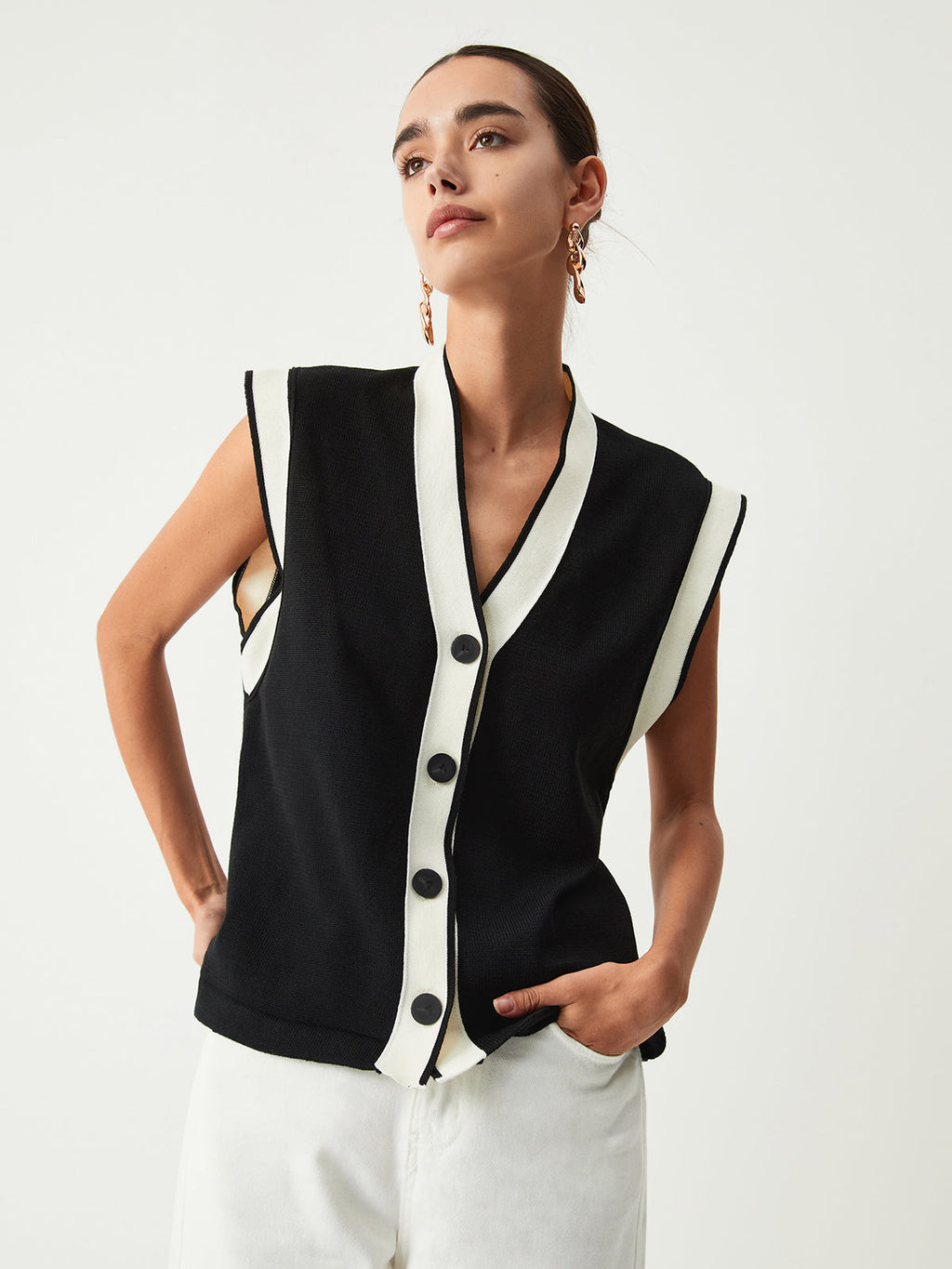 Vera Contrast Trim Sweater Vest
