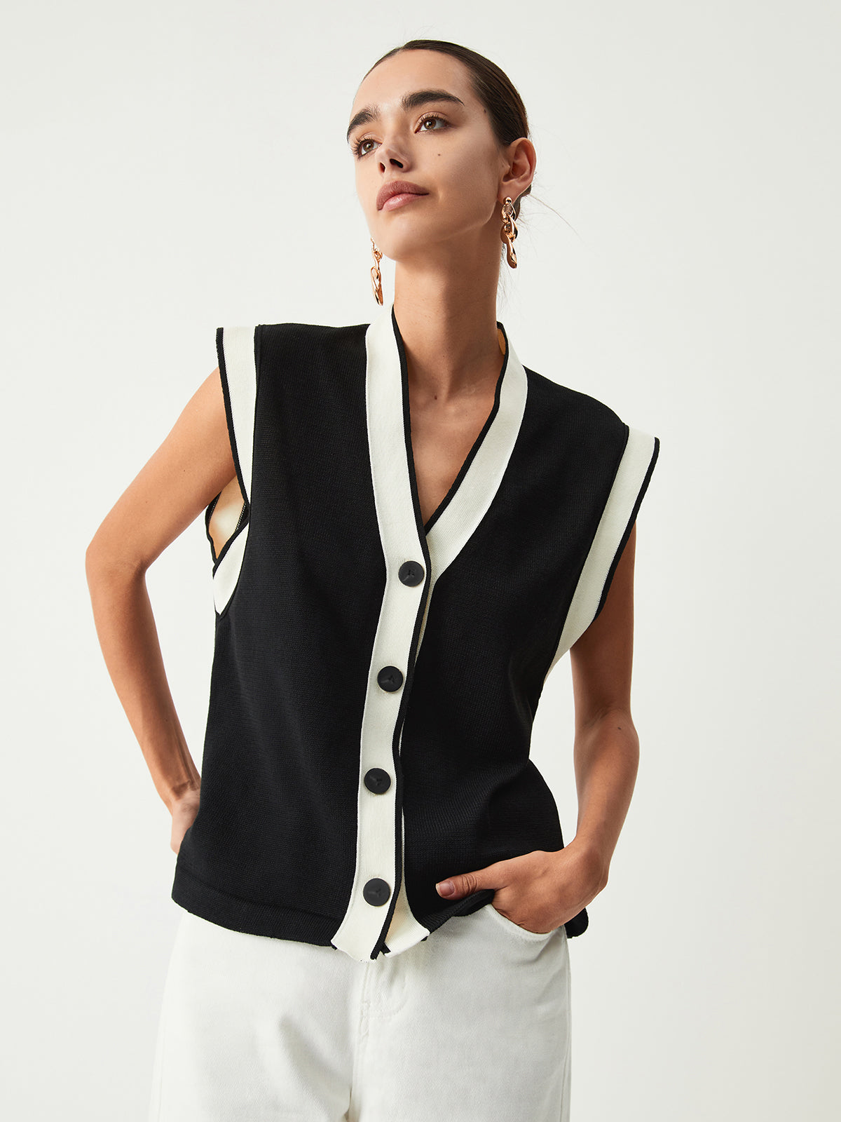 Vera Contrast Trim Sweater Vest