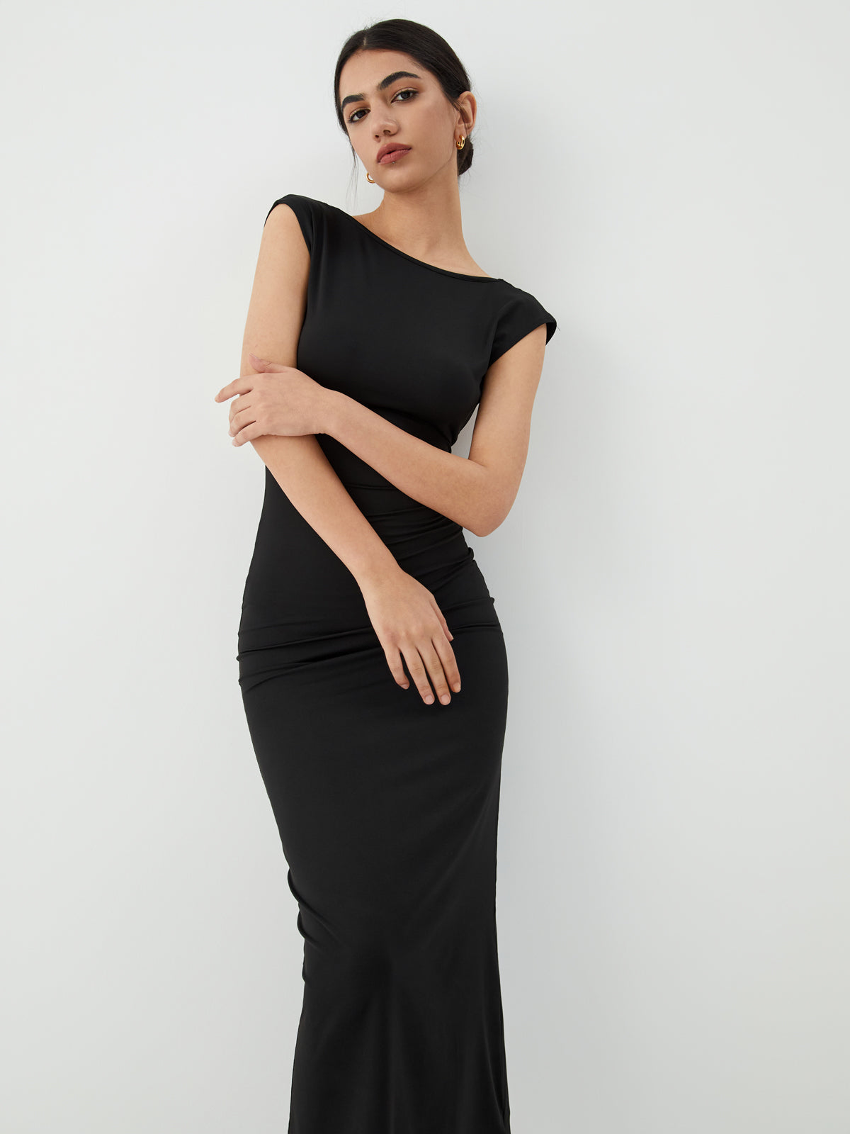 Rare Elegance Solid Backless Midi Dress