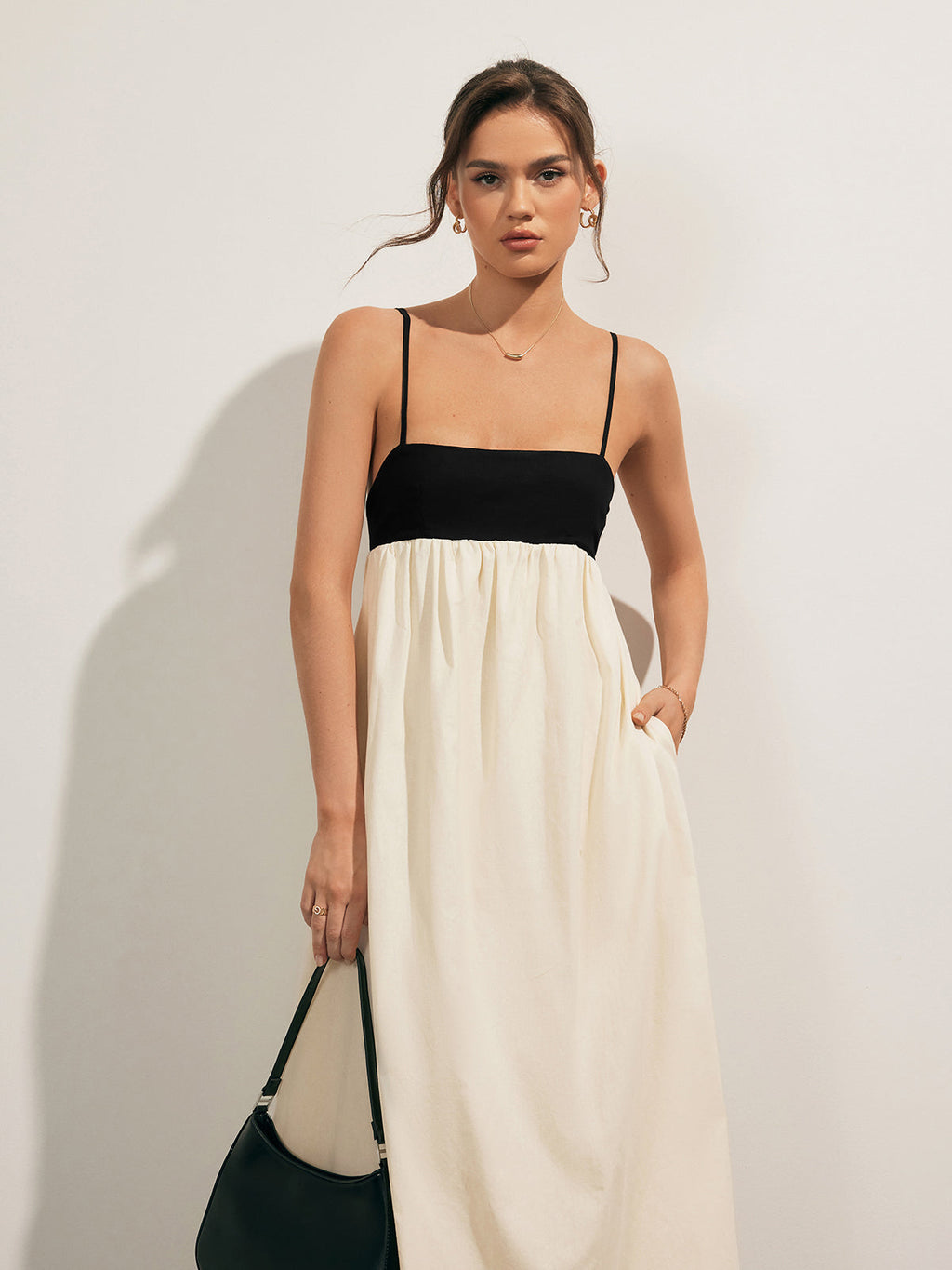 Pocket Detail Open Back Contrast Long Dress