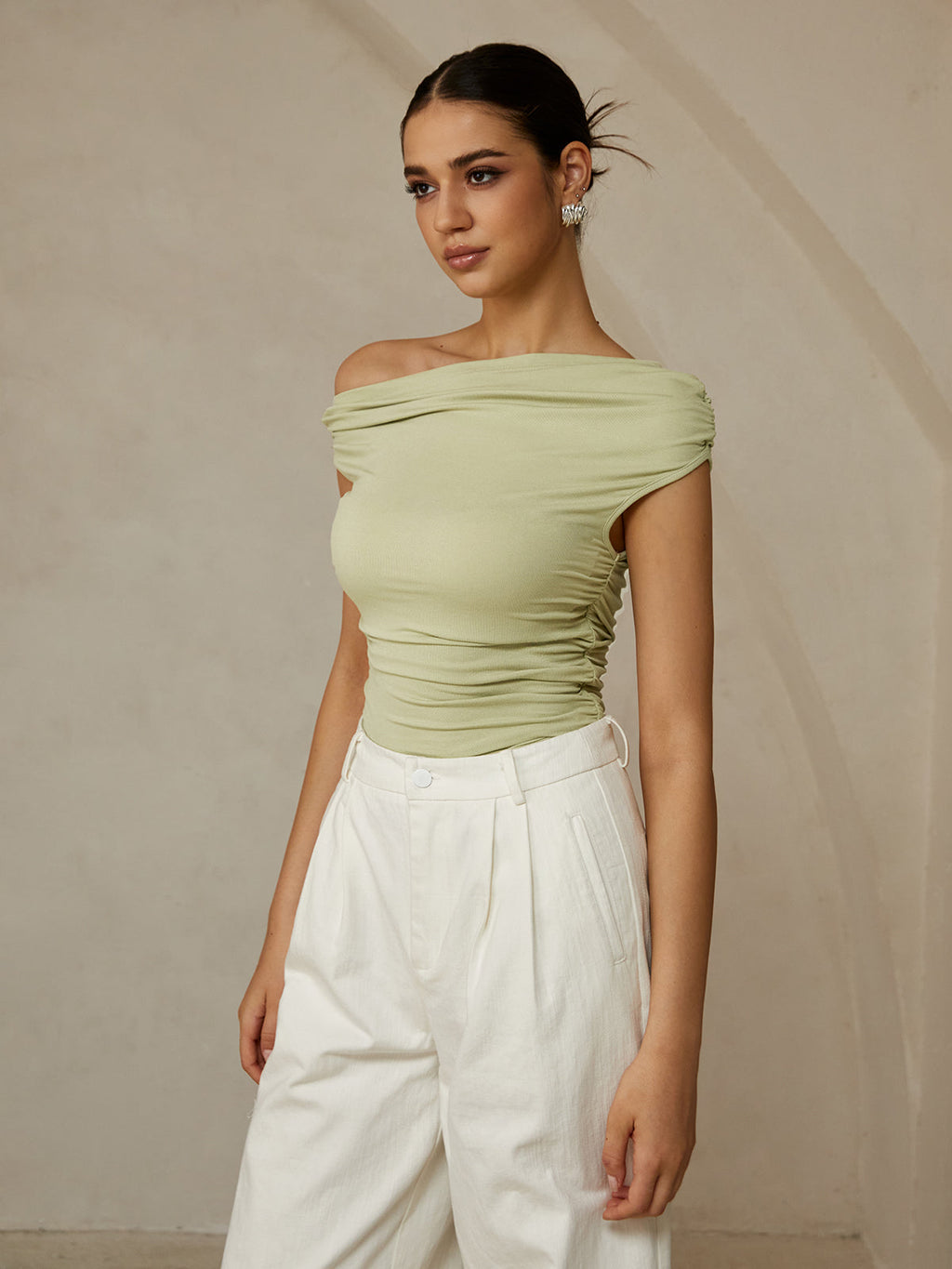 Chic Caroline Sleeveless T-Shirt