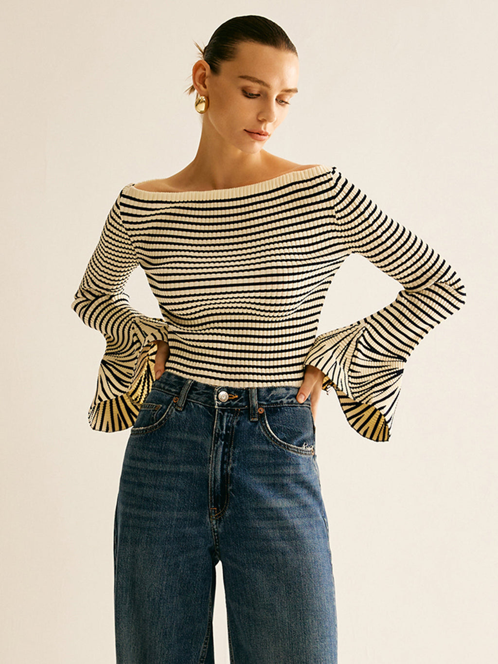 Magic City Striped Ruffle-Sleeve Knit Top