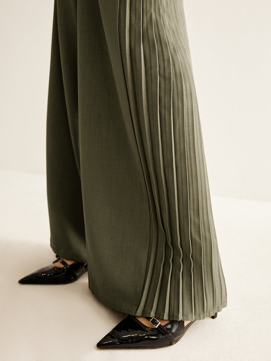 Effortless Side-Pleated Wide-Leg Pants