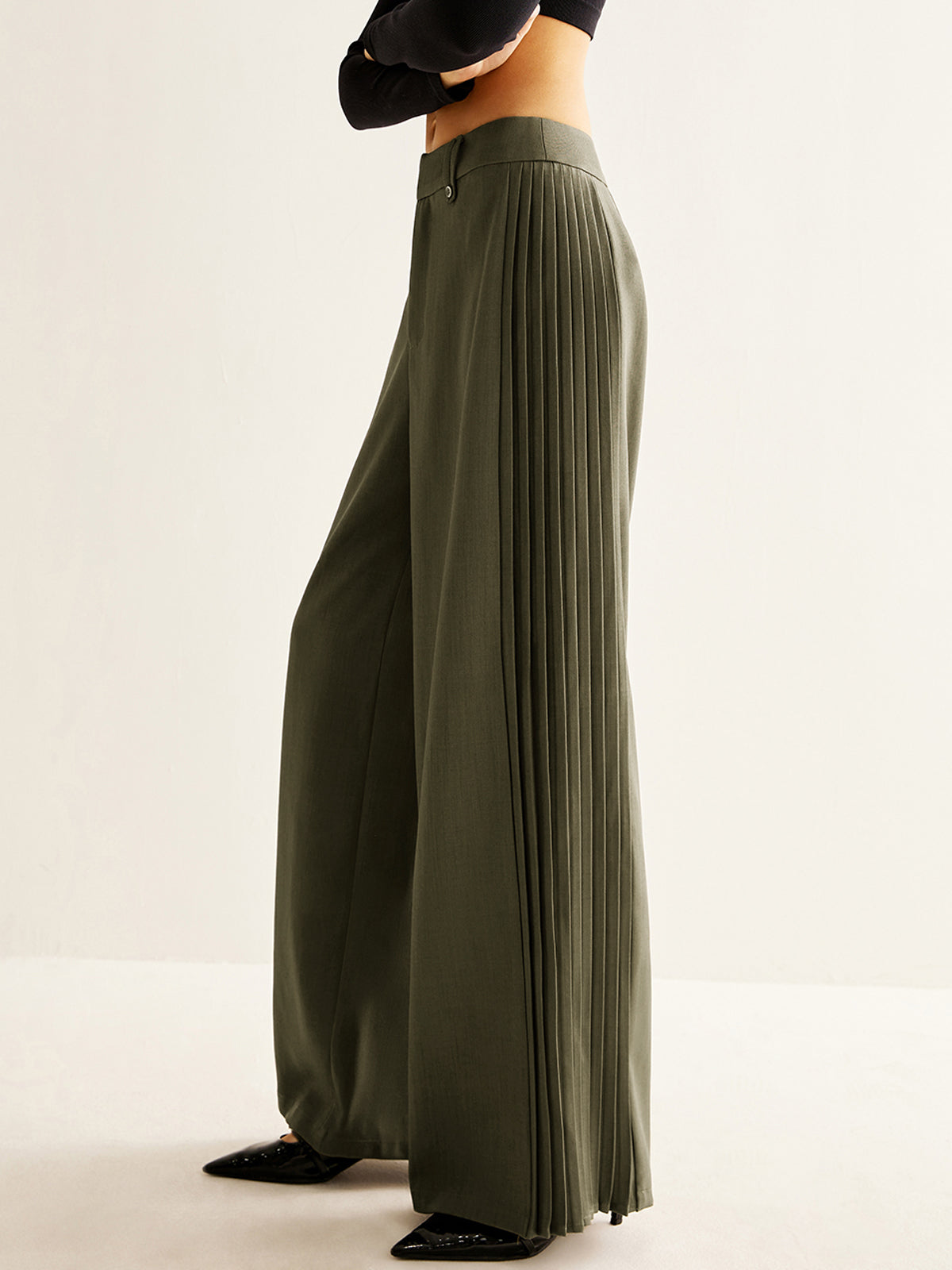 Effortless Side-Pleated Wide-Leg Pants