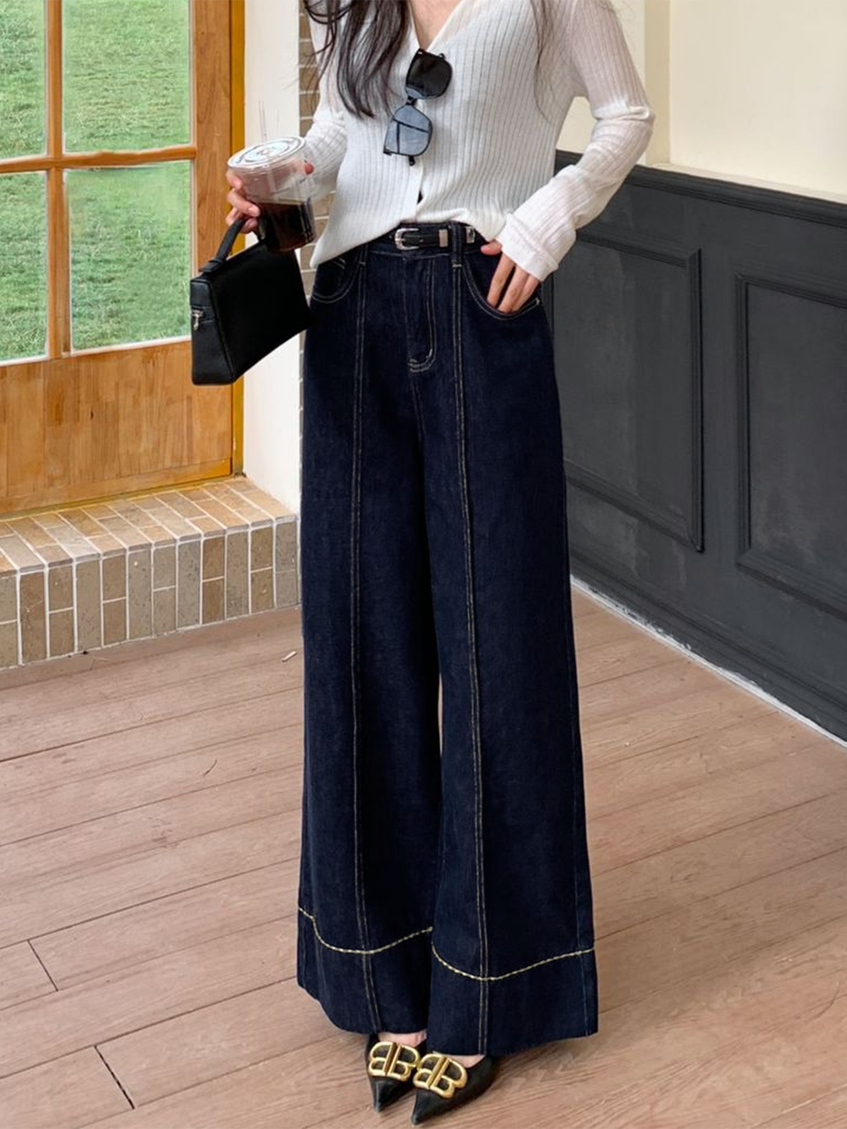 Easy Chic Wide-Leg Denim Jeans