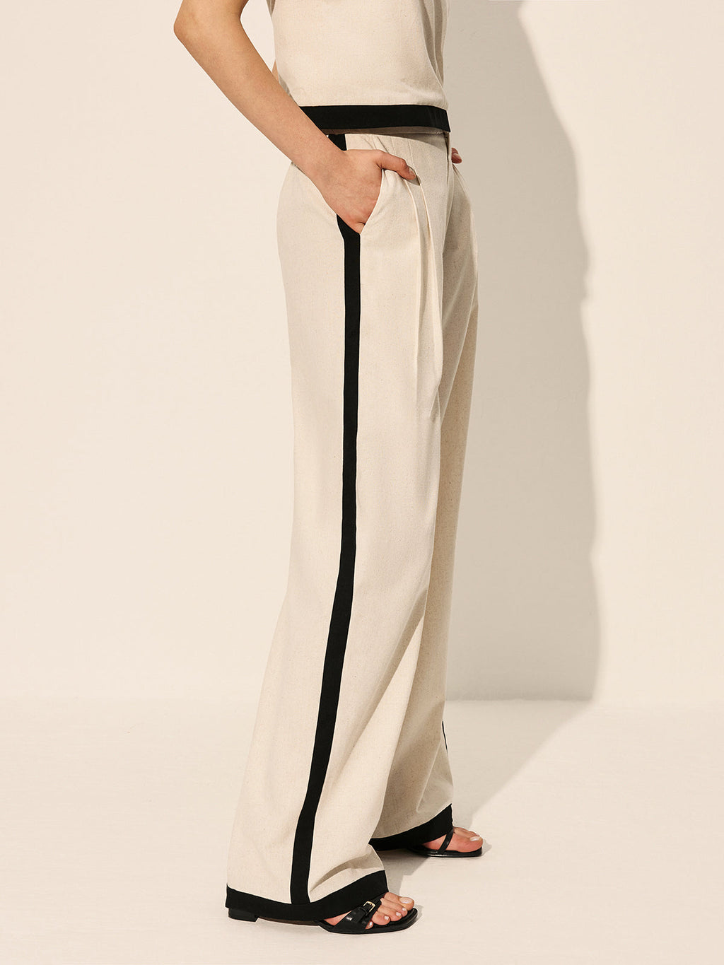 Clean Lines Linen & Cotton Zipper Contrast Binding Pants Set