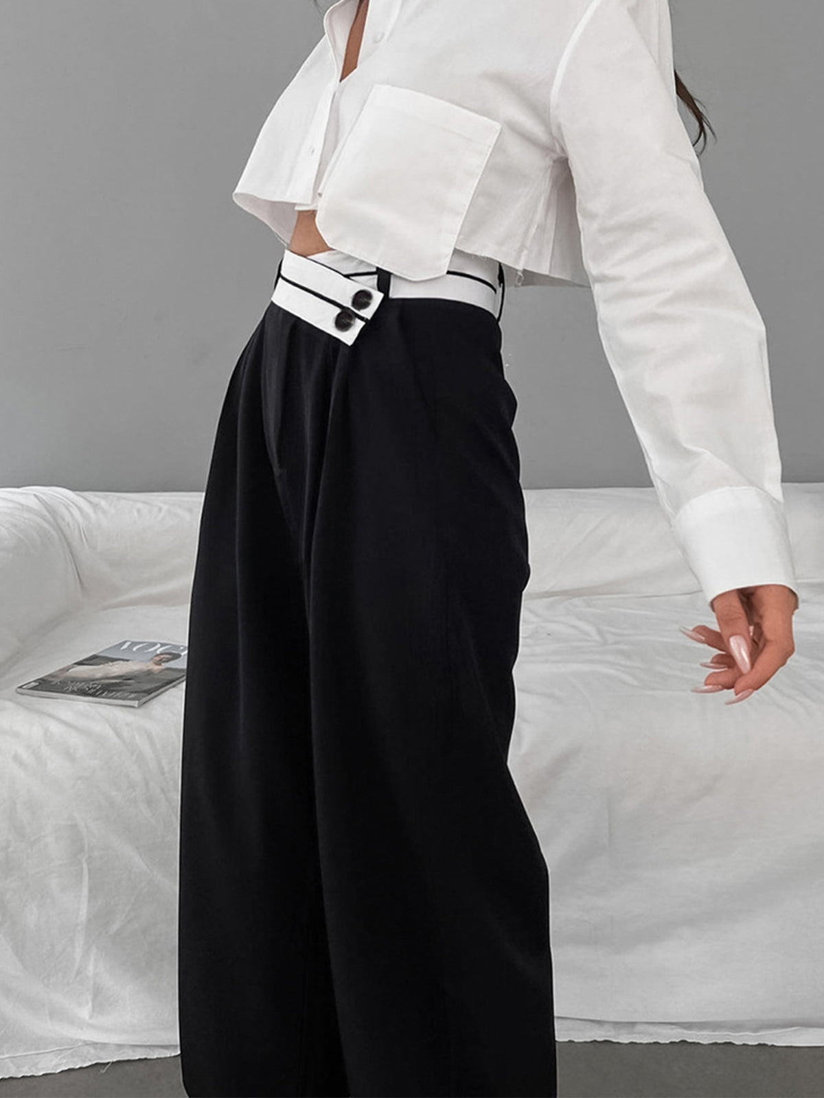 The Contrast Waistband Wide-Leg Dress Pants