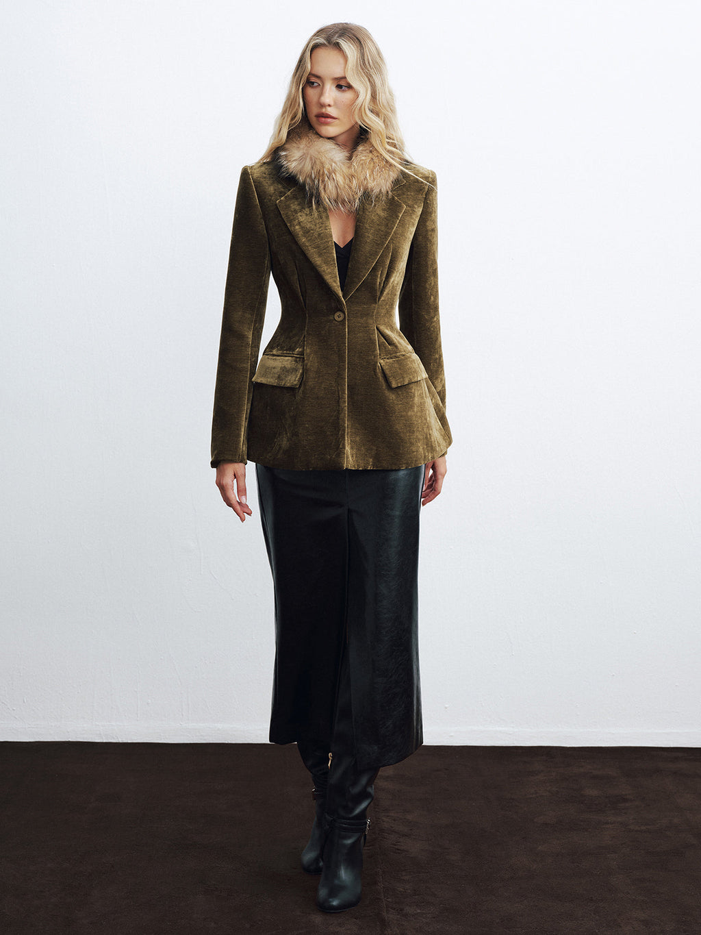 Dee Velour Single Button Blazer