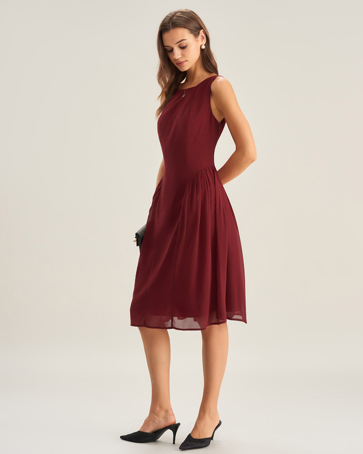 Bliss Sleeveless Midi Dress In Red